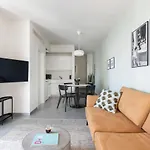 Bauhaus Boutique By Tlv2Rent